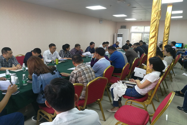 万象城网页版-万象城（中国）
召开西站路道路工程结算审计动员大会