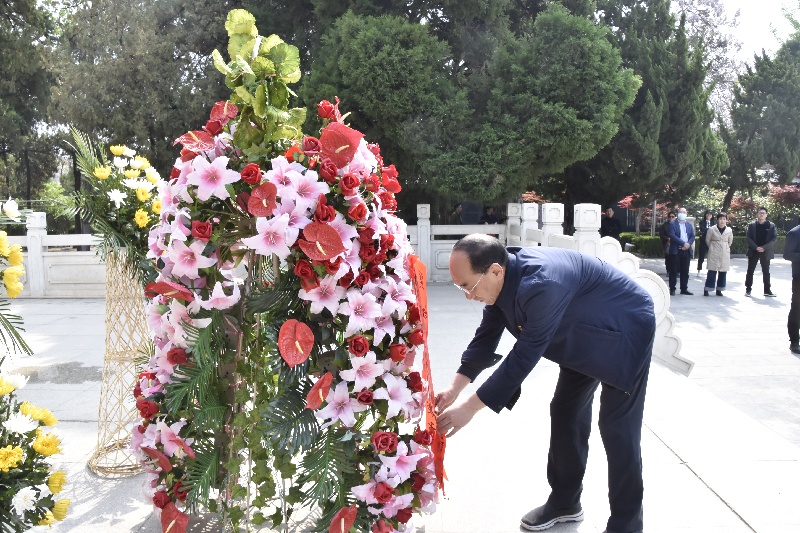 万象城网页版-万象城（中国）
党委赴兰考开展党史学习教育主题实践活动