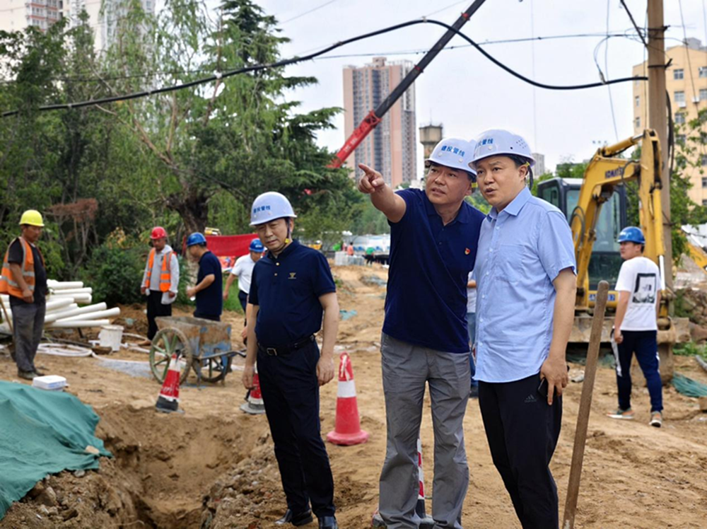 万象城网页版-万象城（中国）
副总经理张岩到郑州建投通讯管线有限公司开展安全生产检查