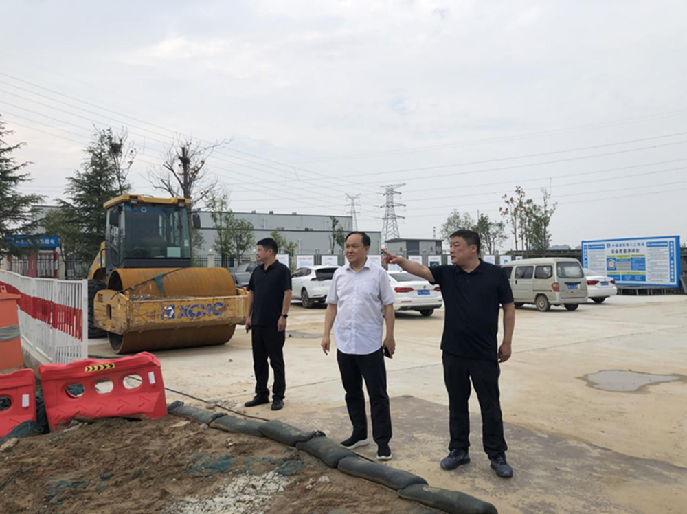 万象城网页版-万象城（中国）
党委委员、副总经理张岩到侯寨新镇区安置区调研项目建设工作